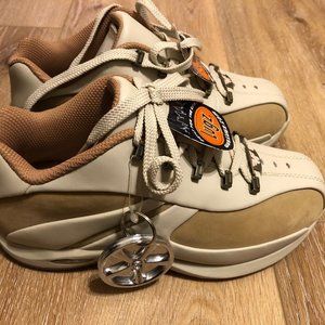 New Lugz Sneakers Size Womens 6.5, Kids 5Y EU 37